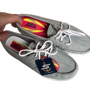 NWT Skechers On the Go GoStep Boat Shoes Women’s Gray  7.5